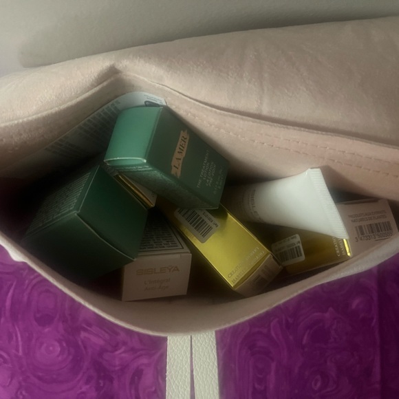 Sisley & LA MER ($300 value) - Picture 6 of 6